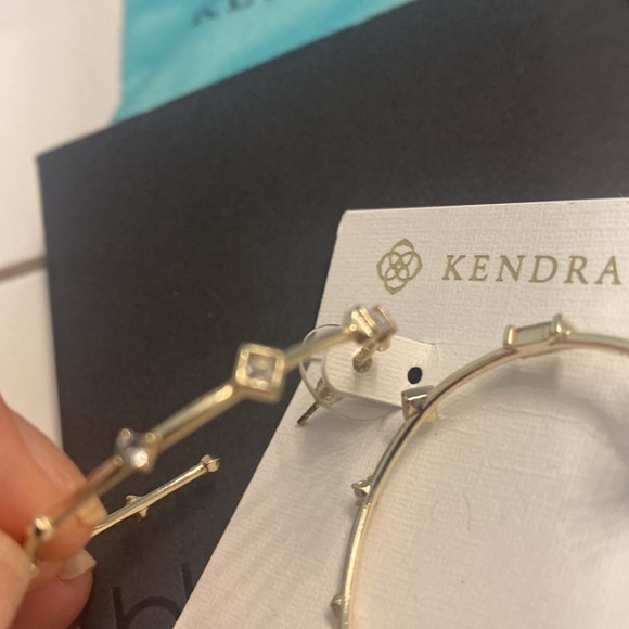 NWOT Kendra Scott Rohan gold statement hoop earrings. Crystal accents sparkle. - Picture 6 of 8